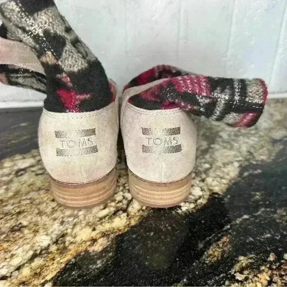 Toms Laurel Ankle Boots Desert Suede Tribal Wool, Aztec Booties Womens Size 6!